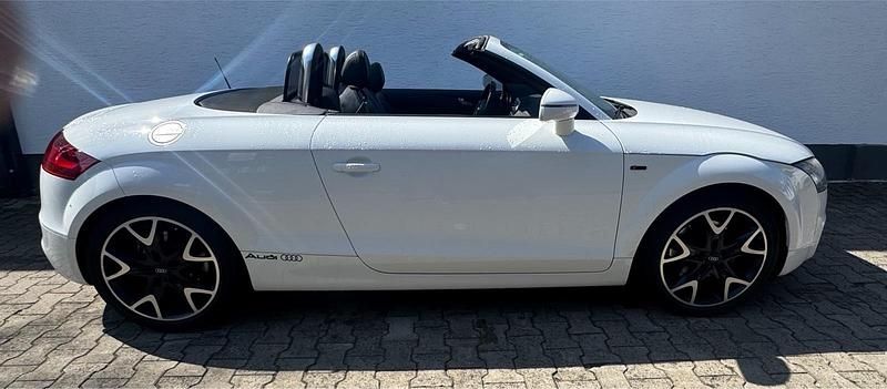 Używany Audi TT S-Line 160 KM (117 kW) 2011 Biały Coupe