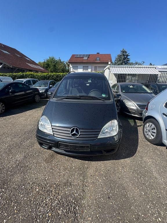 Schwarz Gebraucht 2005 Mercedes Vaneo Van / Kleinbus | 2.699 € (Fairer Preis) - Bild 1/4