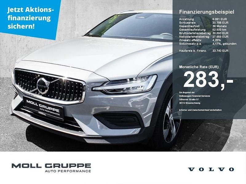 Vapour grey / metallic Gebraucht 2023 Volvo V60 CC Plus Kombi | 33.740 € (Guter Preis) - Bild 1/4