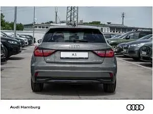 Neu Audi A1 116 PS (85 kW) 2026 Grau (chronosgrau metallic) SUV