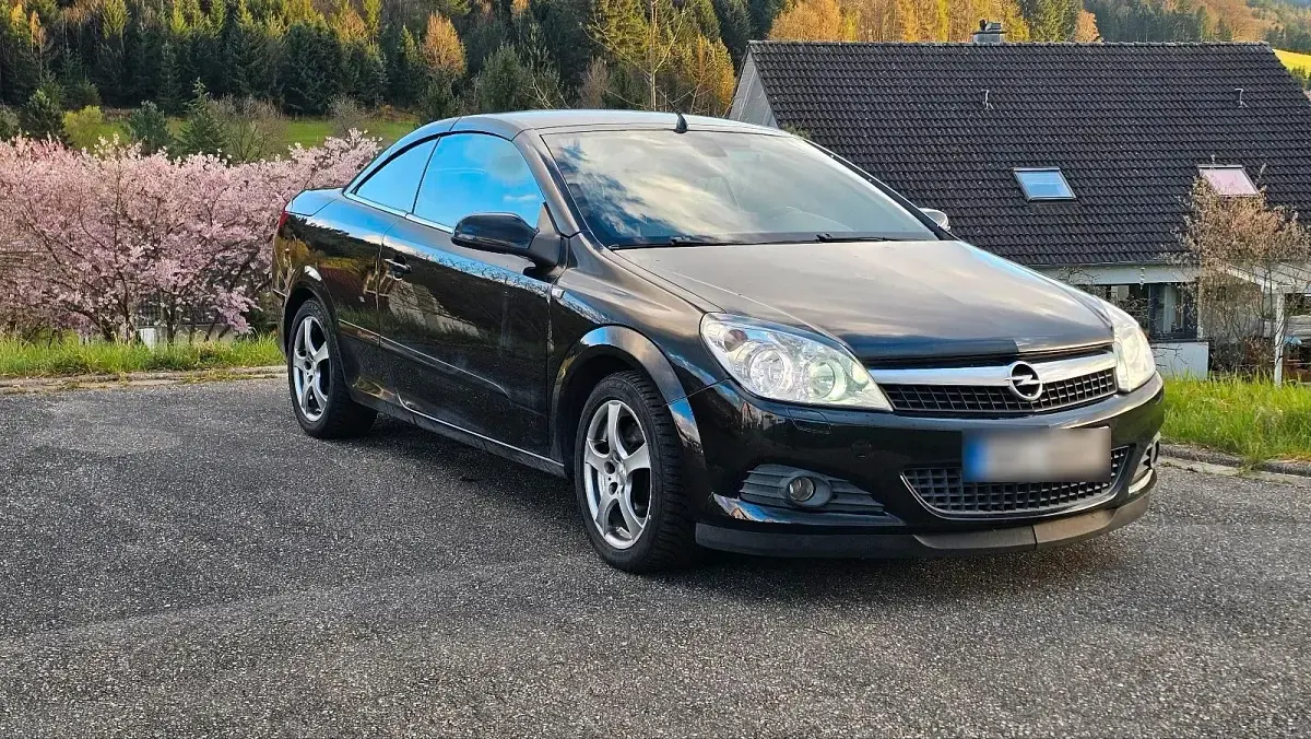 Gebraucht Opel Astra 150 PS (110 kW) 2007 Schwarz Cabrio