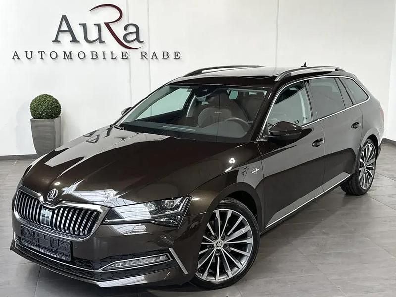 Magneticbraun Gebraucht 2020 Skoda Superb LAURIN & KLEMENT Kombi | 26.749 € (Fairer Preis) - Bild 1/4