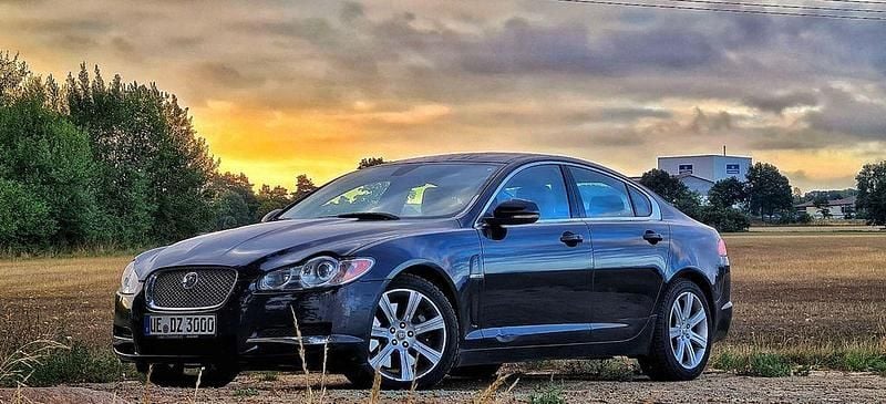 Schwarz Gebraucht 2009 Jaguar XF Premium Luxury Limousine | 5.750 € (Superpreis) - Bild 1/4