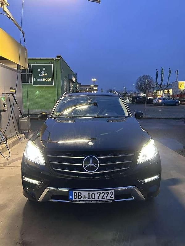 Gebraucht Mercedes ML350 258 PS (189 kW) 2012 SUV