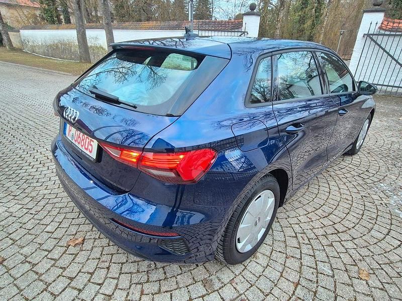 Gebraucht Audi A3 Basis 150 PS (110 kW) 2023 Blau Limousine