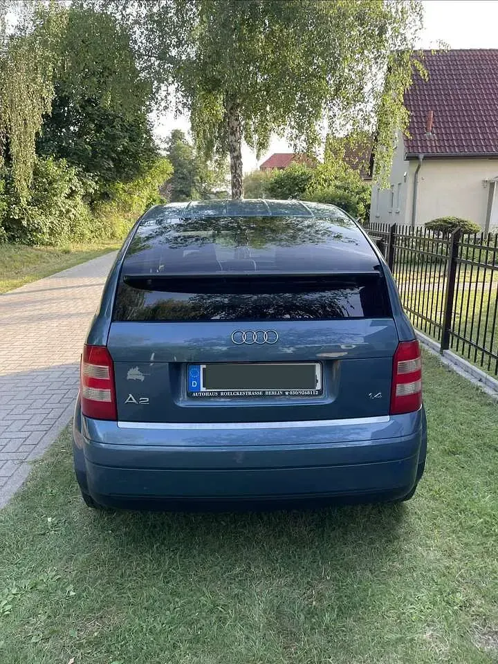 Gebraucht Audi A2 75 PS (55 kW) 2001 Blau Kleinwagen