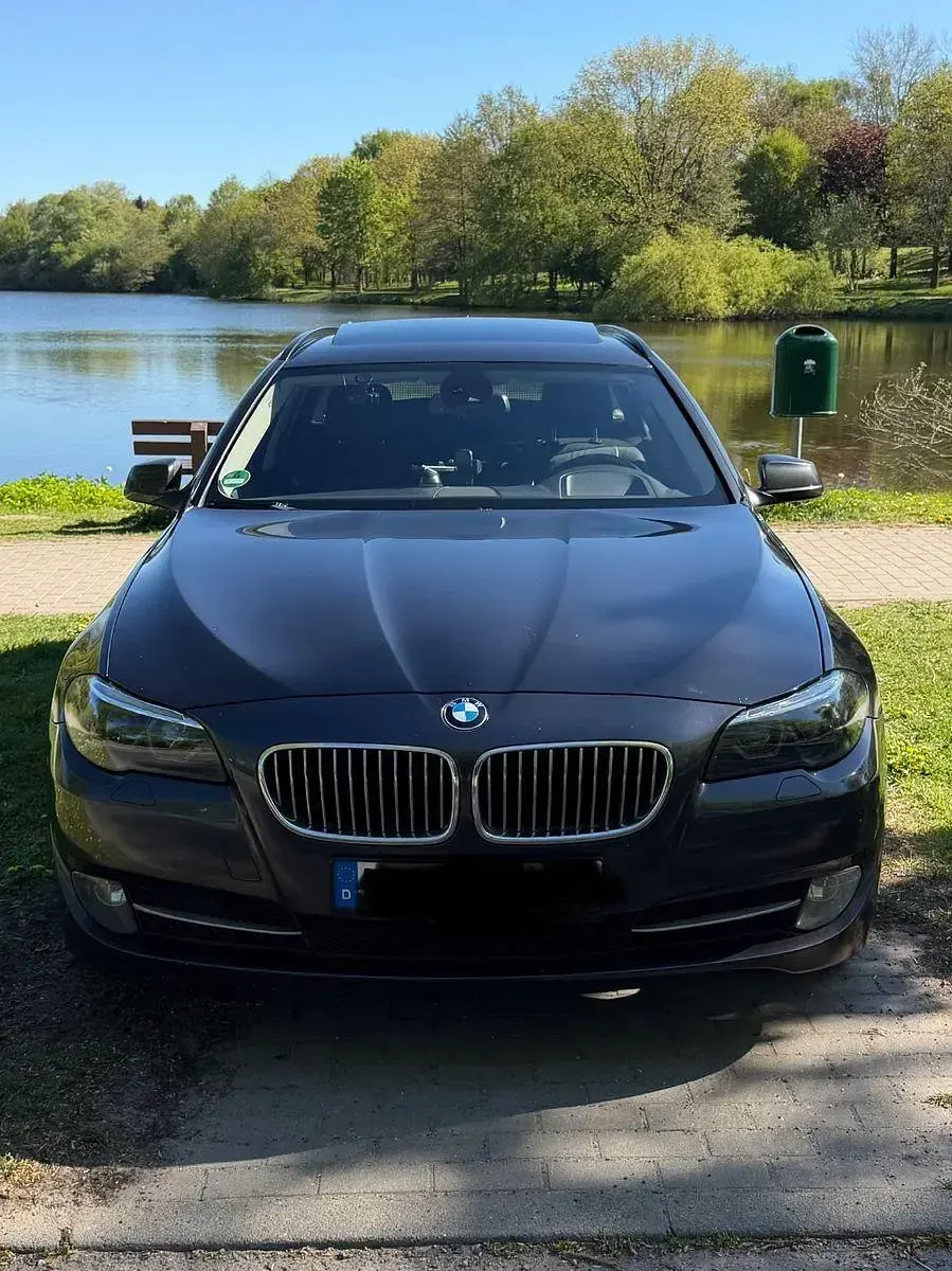 Gebraucht BMW 525 Sport Line 218 PS (160 kW) 2012 Grau Kombi