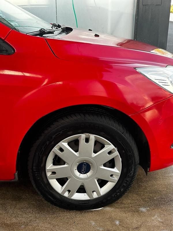 Gebraucht Ford Focus 125 PS (91 kW) 2009 Kleinwagen