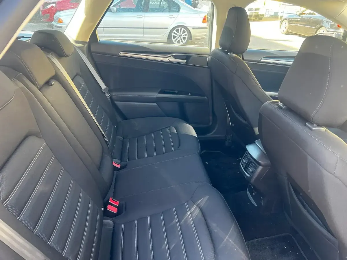 Używany Ford Mondeo Trend 150 KM (110 kW) 2020 Czarny Kombi