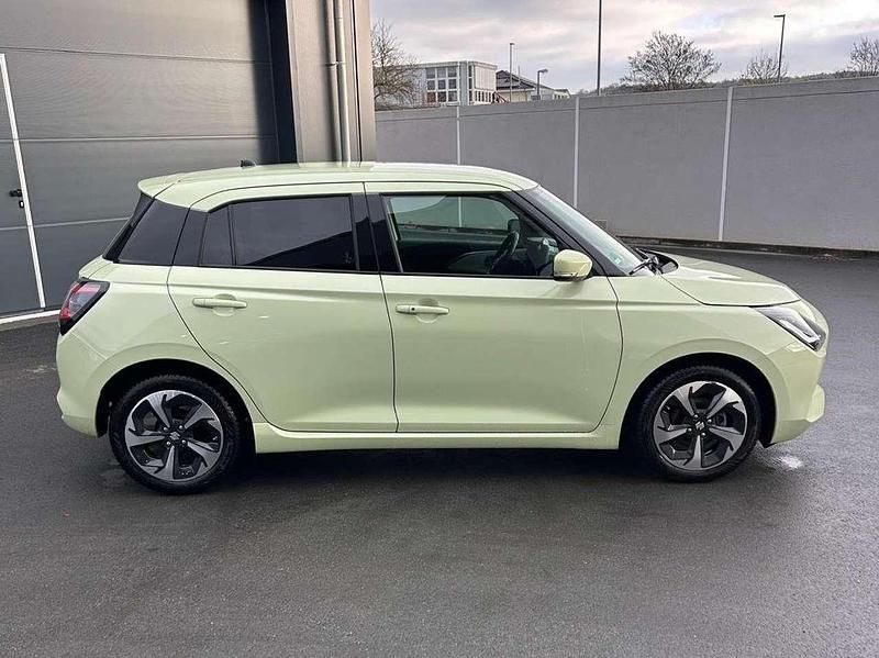 Gebraucht Suzuki Swift Comfort+ 83 PS (61 kW) 2025 Gelb Kleinwagen