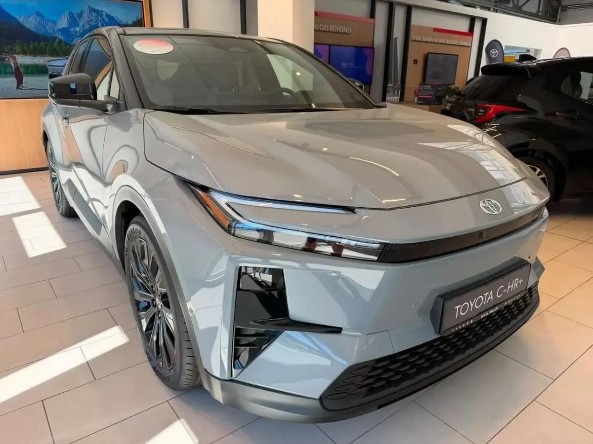 Neu Toyota C-HR+ Lounge 252 kW (343 PS) 2026 Other SUV