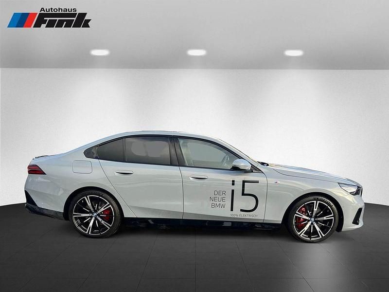 Second-hand BMW i5 250 kW (340 CP) 2024 Gri Berlinǎ