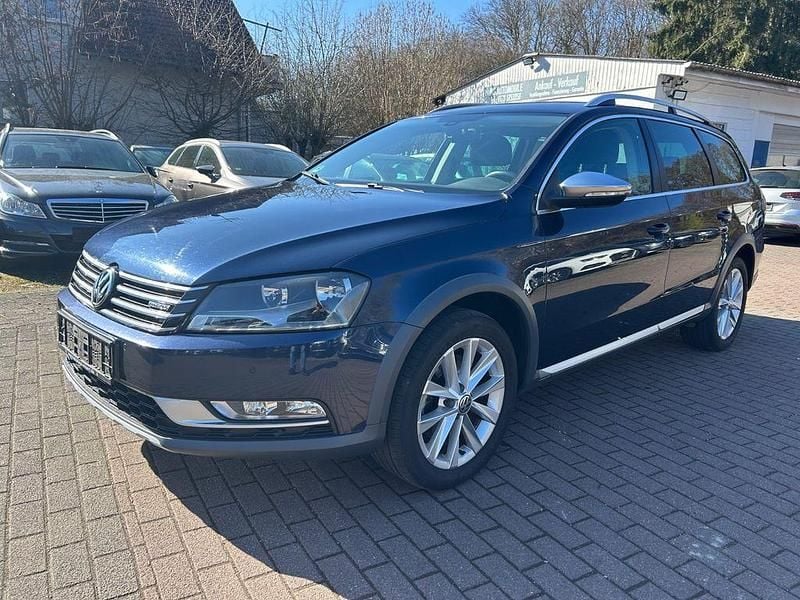 Gebraucht VW Passat Alltrack 140 PS (102 kW) 2012 Blau Kombi
