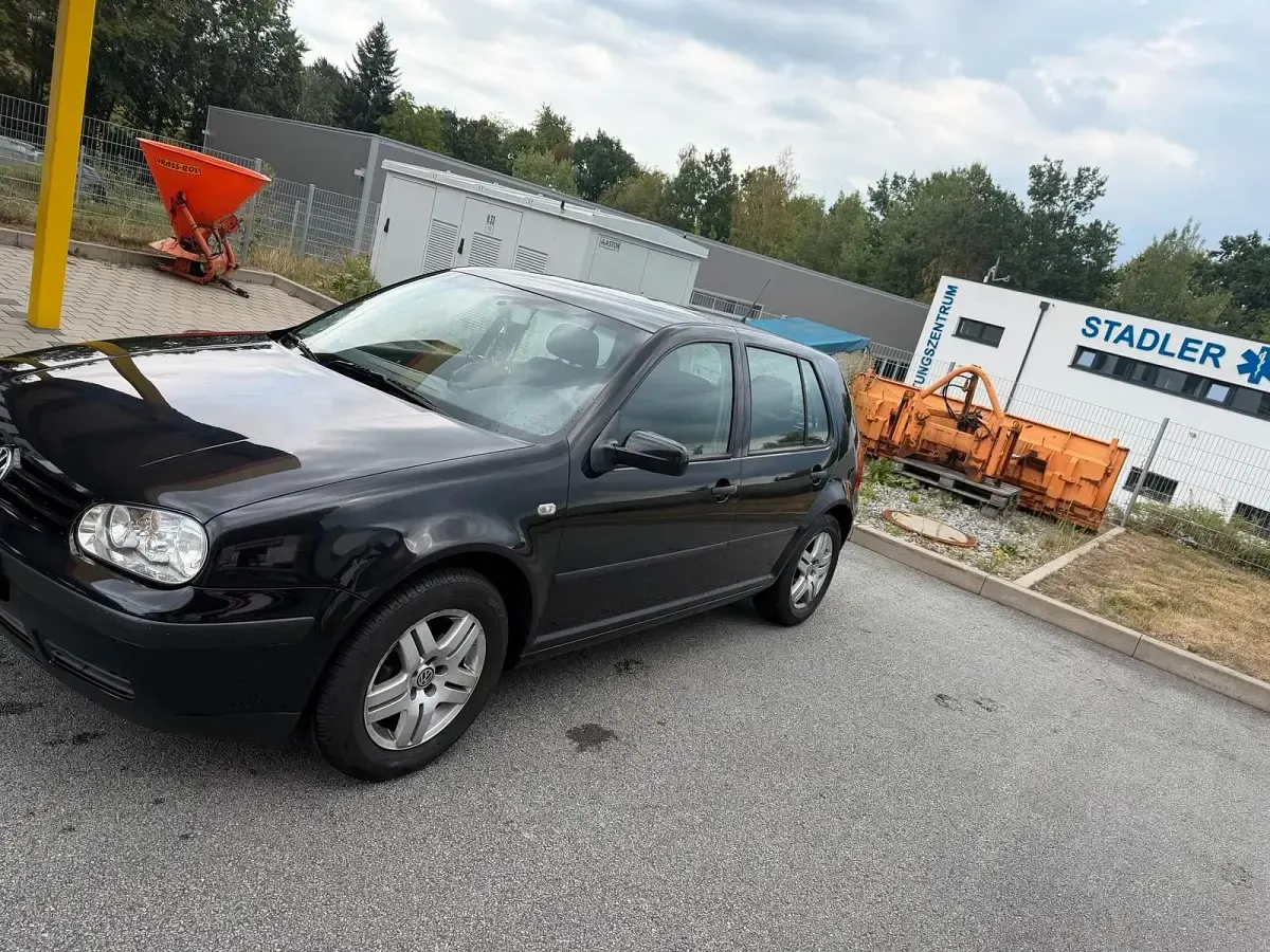 Gebraucht VW Golf Plus Cross 55 PS (40 kW) 2002 Schwarz Kleinwagen
