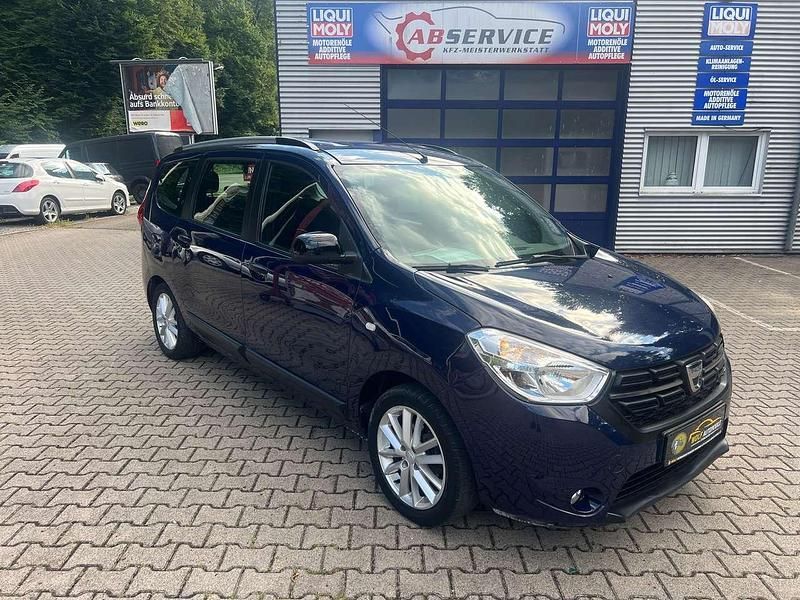 Blau marine Gebraucht 2019 Dacia Lodgy Comfort Van / Kleinbus | 10.500 € (Fairer Preis) - Bild 1/4