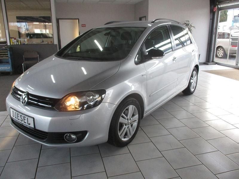 Gebraucht VW Golf VII Match 105 PS (77 kW) 2012 Silber Limousine