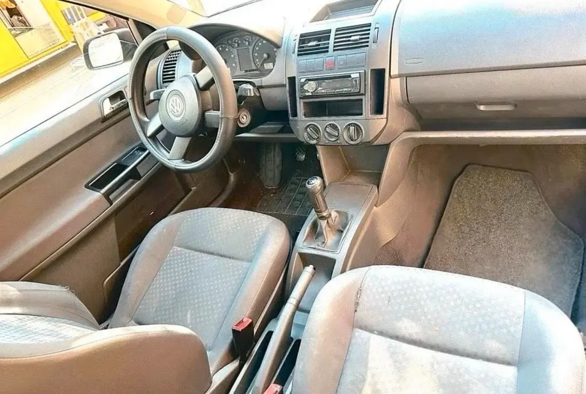 Gebraucht VW Polo 75 PS (55 kW) 2005 Schwarz Kleinwagen