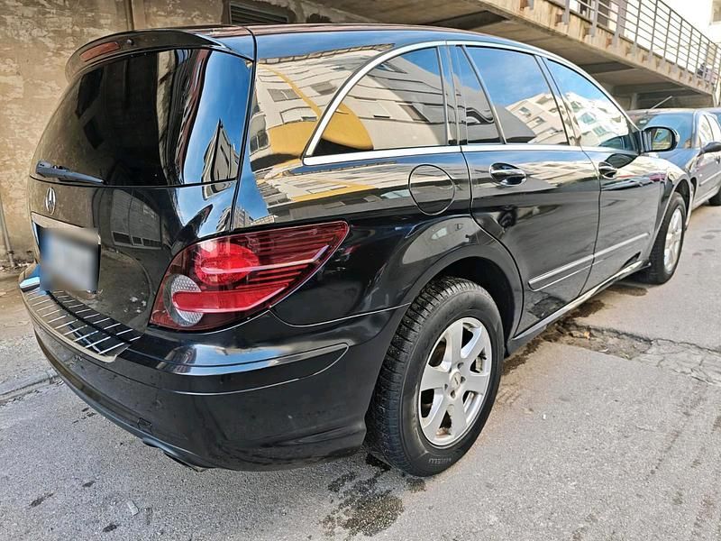 Gebraucht Mercedes R280 190 PS (139 kW) 2009 Schwarz Van / Kleinbus