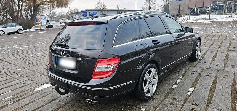 Gebraucht Mercedes C350 231 PS (169 kW) 2010 Schwarz Kombi