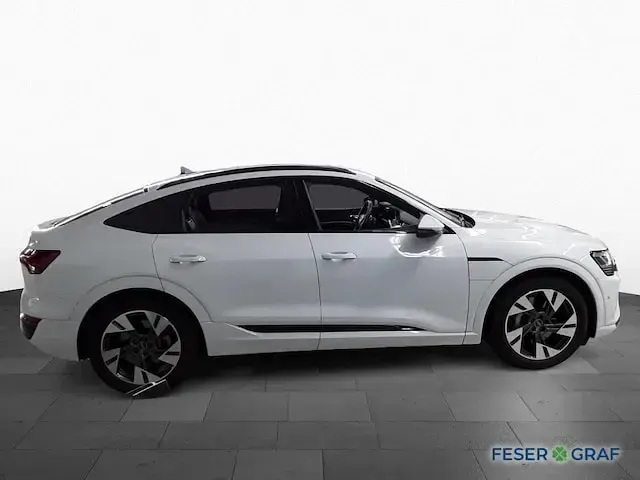 Gebraucht Audi Q8 Sportback e-tron Advanced Plus 250 kW (340 PS) 2024 Gletscherweiß metallic SUV