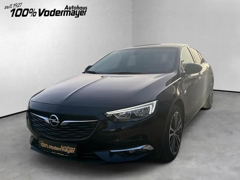 Tiefsee blau (metallic) Gebraucht 2018 Opel Insignia Dynamic Limousine | 17.990 € (Teuer) - Bild 1/4