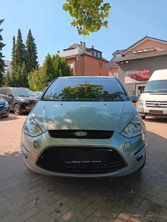 Gebraucht Ford S-MAX Titanium 200 PS (147 kW) 2012 Silber Van / Kleinbus
