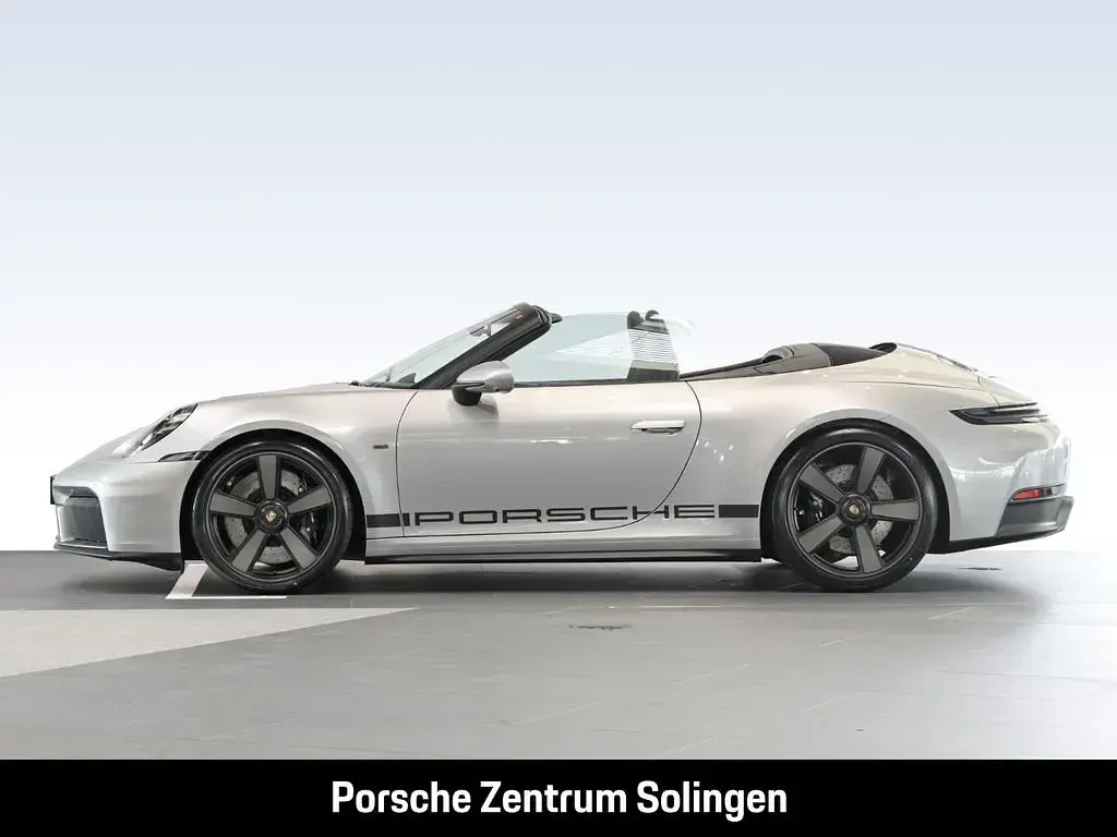 Neu Porsche 992 541 PS (397 kW) 2026 Grau Cabrio