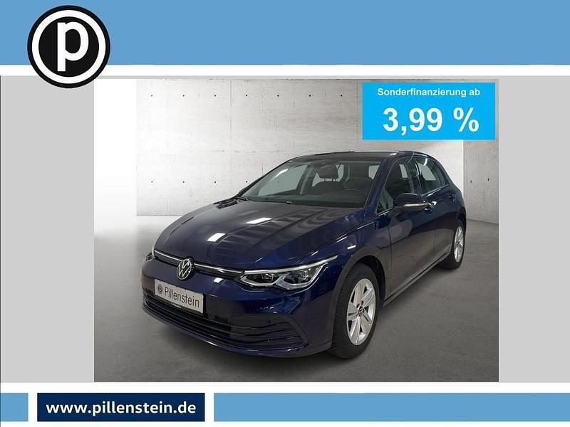 Blau Gebraucht 2023 VW Golf VIII Life Limousine | 23.612 € (Guter Preis) - Bild 1/4
