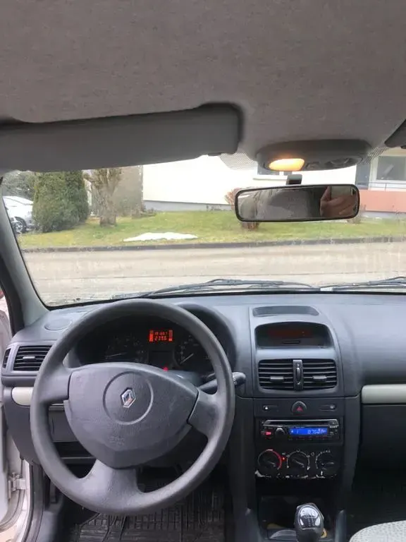 Gebraucht Renault Clio II Campus 98 PS (72 kW) 2005 Silber Limousine