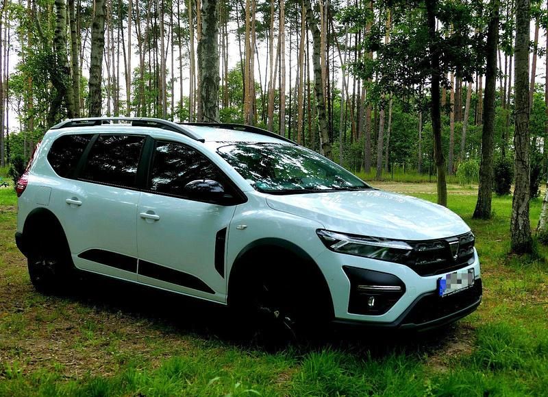 Weiß Gebraucht 2022 Dacia Jogger Extreme Kombi | 14.990 € - Bild 1/4