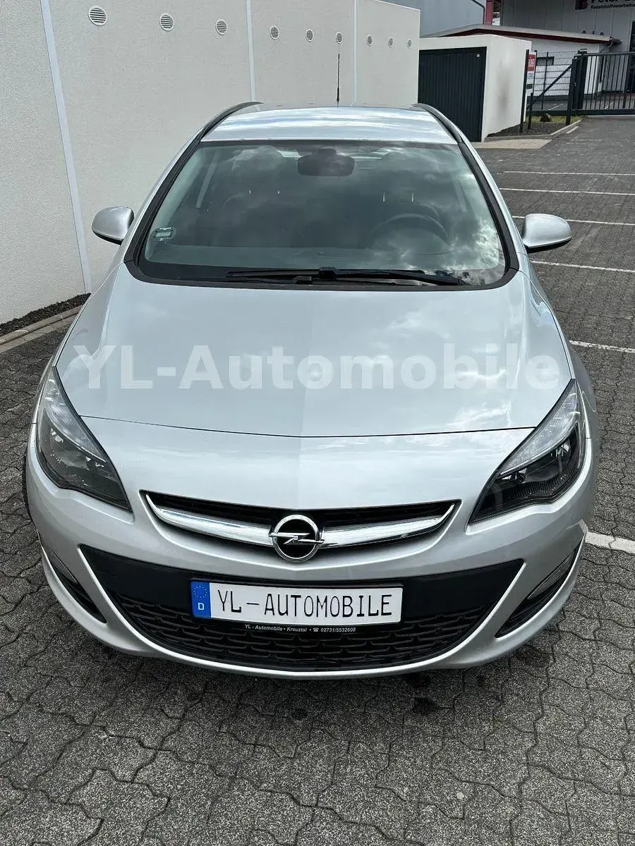 Gebraucht Opel Astra Energy 120 PS (88 kW) 2015 Silber Kombi