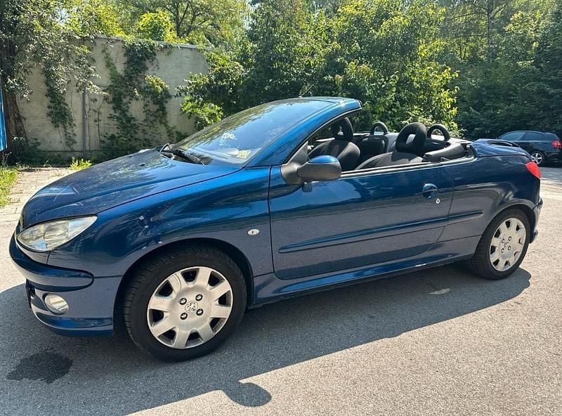 Blau Gebraucht 2006 Peugeot 206 CC Cabrio | 1.500 € (Teuer) - Bild 1/4