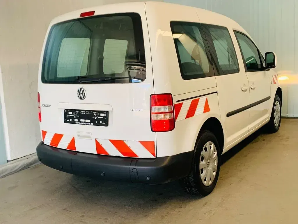 Gebraucht VW Caddy Trendline 109 PS (80 kW) 2011 Weiß Van / Kleinbus