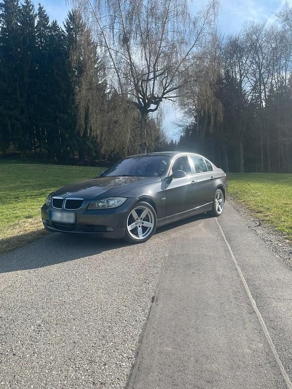 Gebraucht BMW 330 231 PS (169 kW) 2006 Grau Limousine