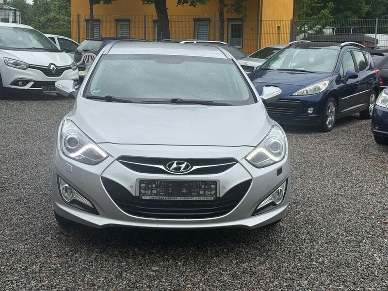 Grau Gebraucht 2013 Hyundai i40 Comfort Kombi | 5.500 € (Superpreis) - Bild 1/4