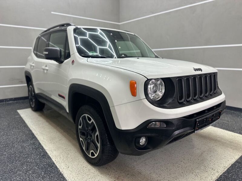 Weiß Gebraucht 2015 Jeep Renegade Trailhawk SUV | 12.800 € (Fairer Preis) - Bild 1/4