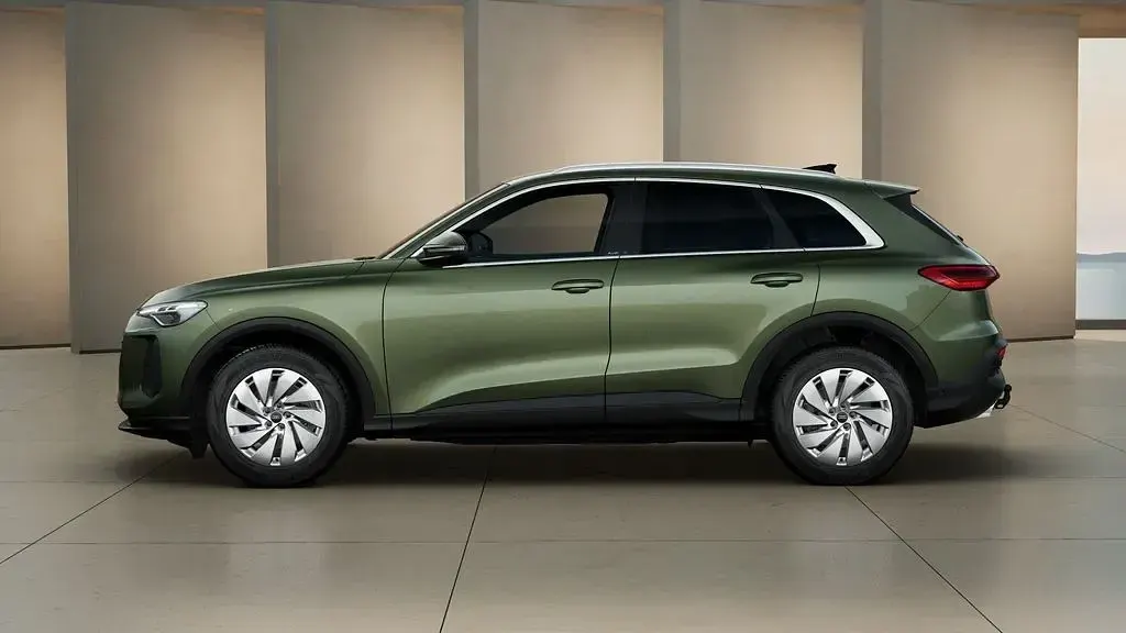 Second-hand Audi Q5 S-Line 204 CP (150 kW) 2025 Verde SUV