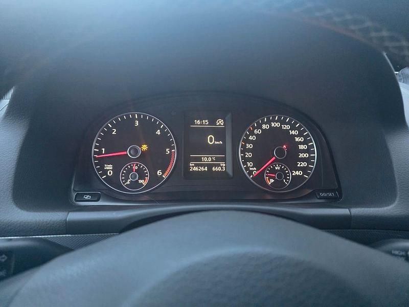 Gebraucht VW Touran Match 105 PS (77 kW) 2012 Schwarz Van / Kleinbus