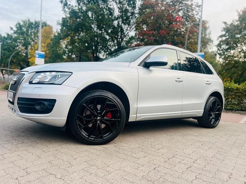 Silber Gebraucht 2009 Audi Q5 Comfort SUV | 9.200 € (Fairer Preis) - Bild 1/4
