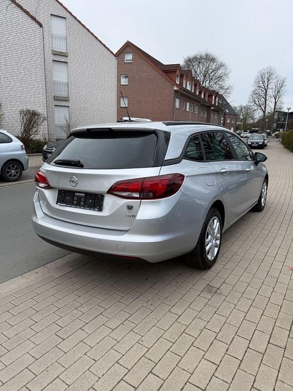 Gebraucht Opel Astra Edition 110 PS (80 kW) 2018 Silber Kombi