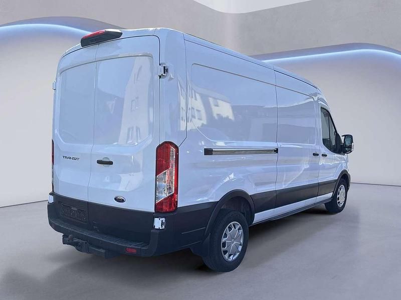 Gebraucht Ford Transit Trend 131 PS (96 kW) 2022 Frostweiß Van / Kleinbus