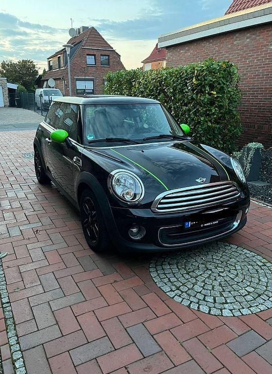 Schwarz Gebraucht 2013 Mini ONE Brick Lane Kleinwagen | 3.750 € (Guter Preis) - Bild 1/4