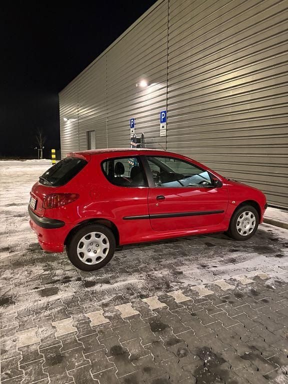 Gebraucht Peugeot 206 75 PS (55 kW) 2008 Schwarz Limousine