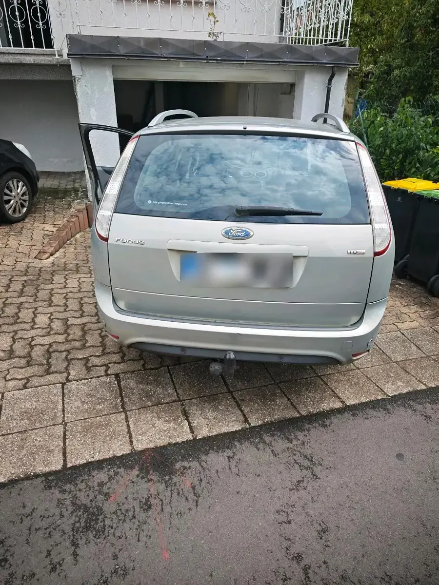Gebraucht Ford Focus 109 PS (80 kW) 2010 Kombi
