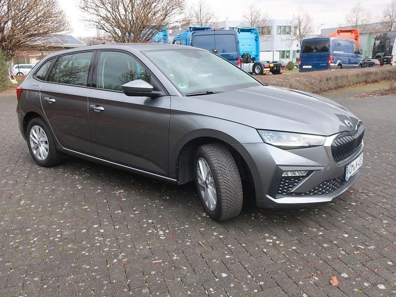 Gebraucht Skoda Scala Selection 95 PS (69 kW) 2024 Grau Kleinwagen