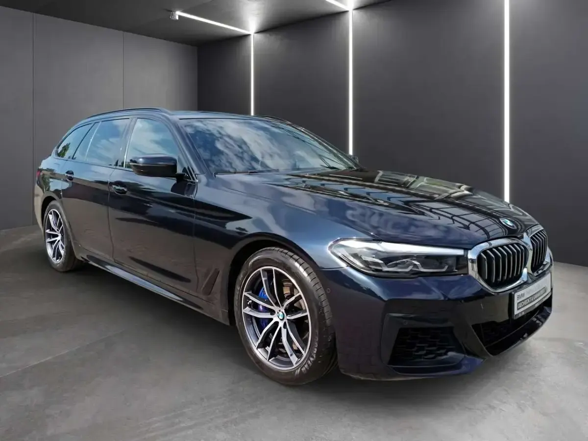 Gebraucht BMW 540 M Sport 333 PS (244 kW) 2022 Carbonschwarz Kombi