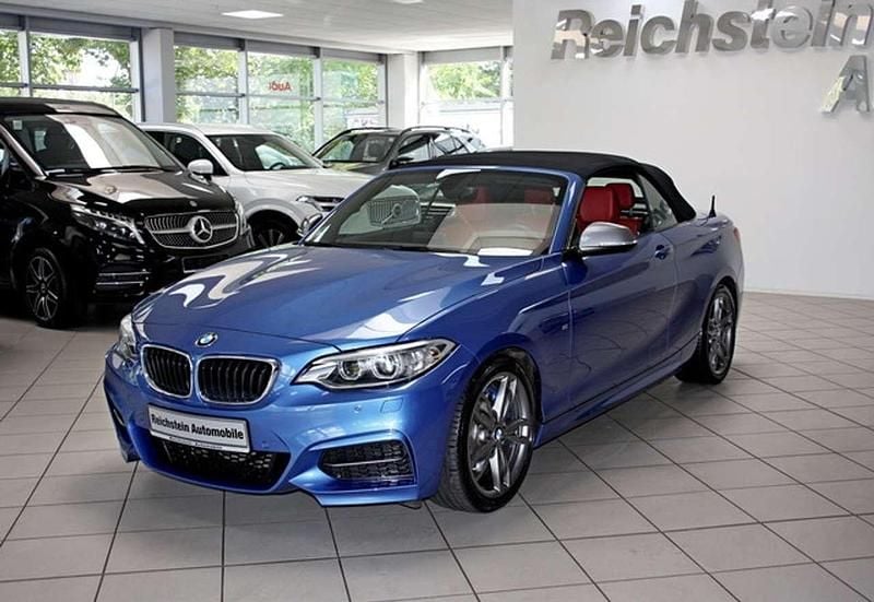 Estorilblau (metallic) Gebraucht 2015 BMW M235 Basis Cabrio | 23.980 € (Guter Preis) - Bild 1/4