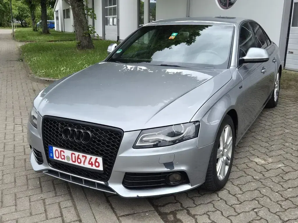 Gebraucht Audi A4 Attraction 239 PS (175 kW) 2008 Grau Limousine