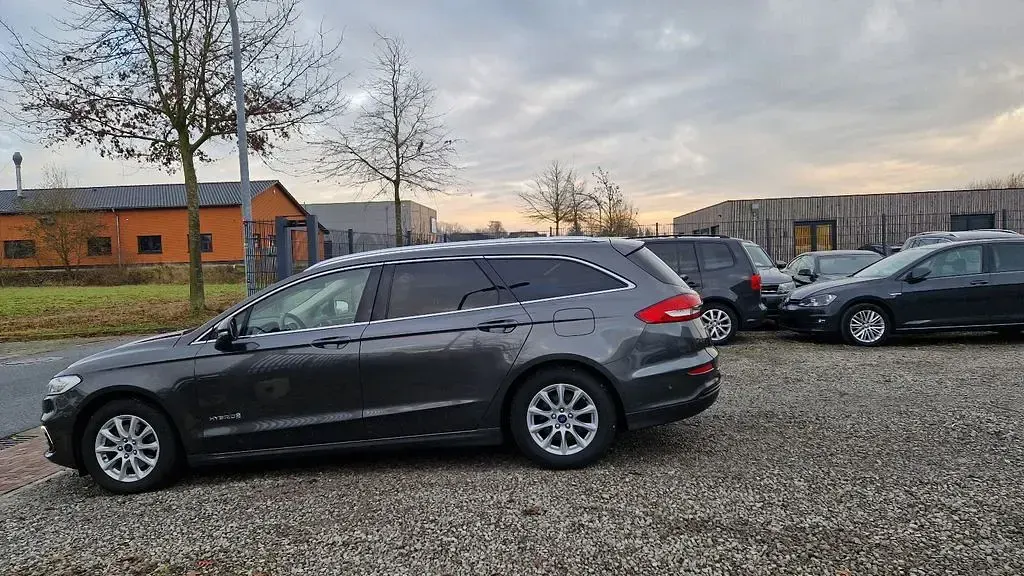 Używany Ford Mondeo 140 KM (102 kW) 2019 Szary Sedan/Limuzyna