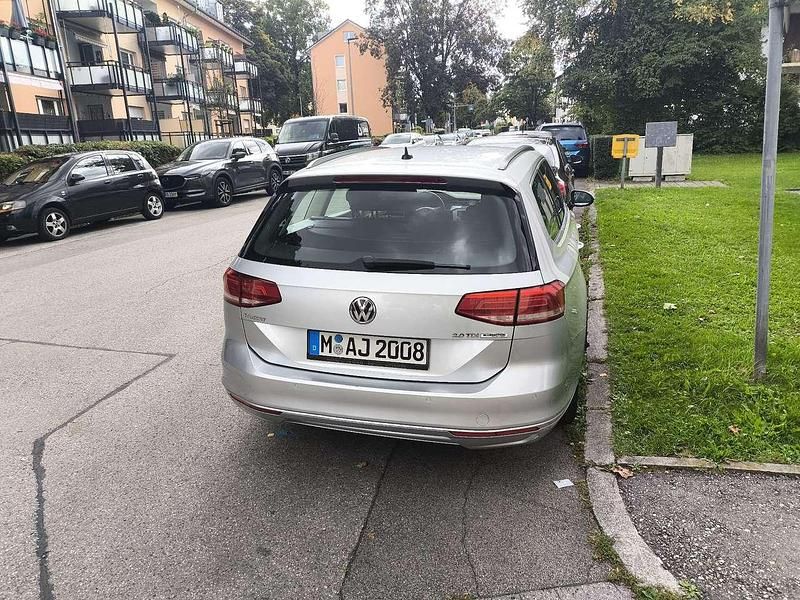 Gebraucht VW Passat Highline 150 PS (110 kW) 2015 Grau Limousine